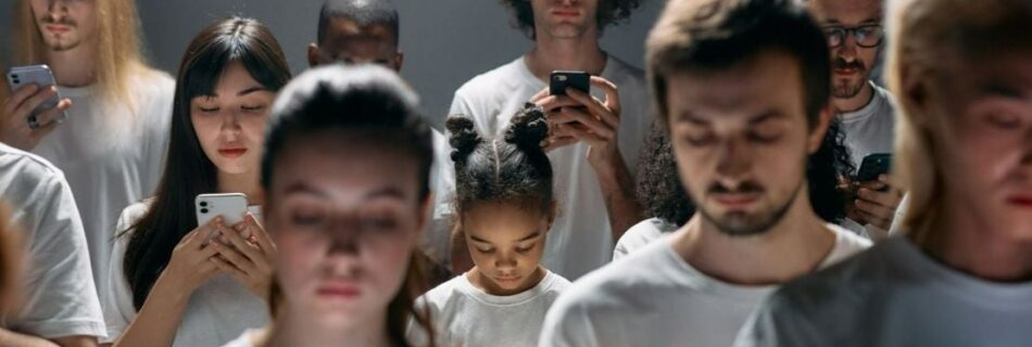 Dampak media sosial pada mental